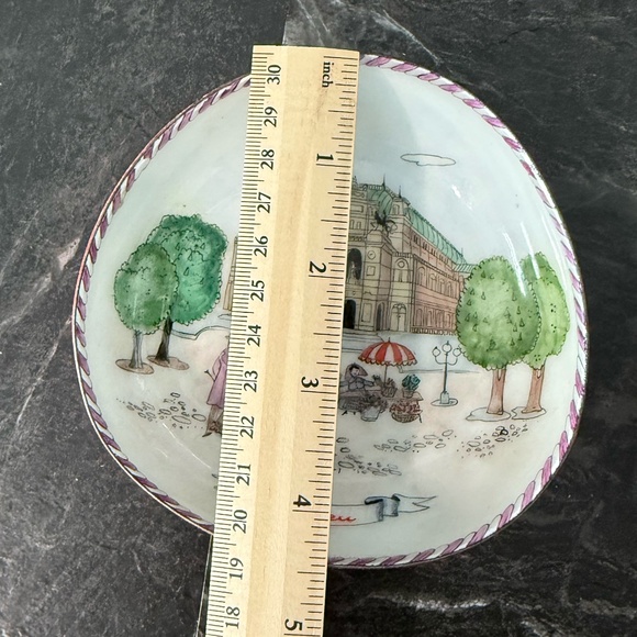 Small Decorative Bowl - Picture 9 of 10